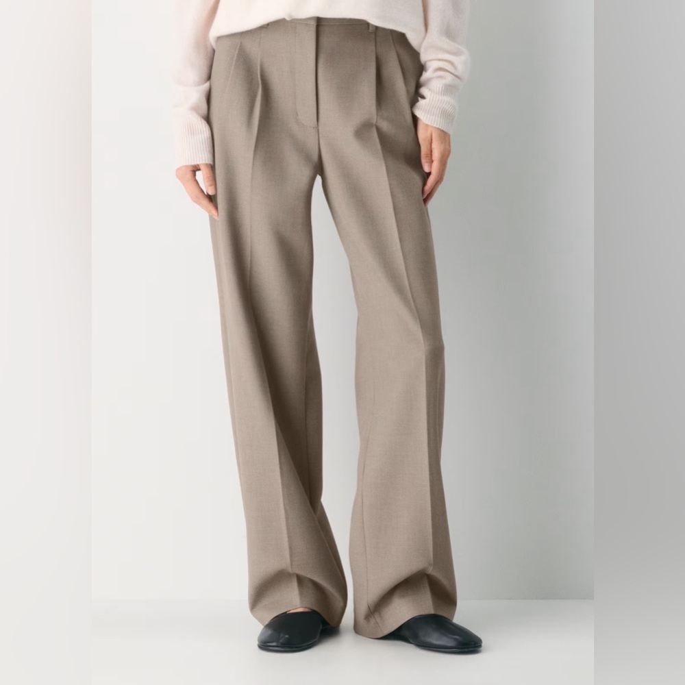 Aritzia The Effortless Pant™ - (Re)ssential Elegant Tan Wide Leg Trousers Sz 0 - Picture 5 of 17